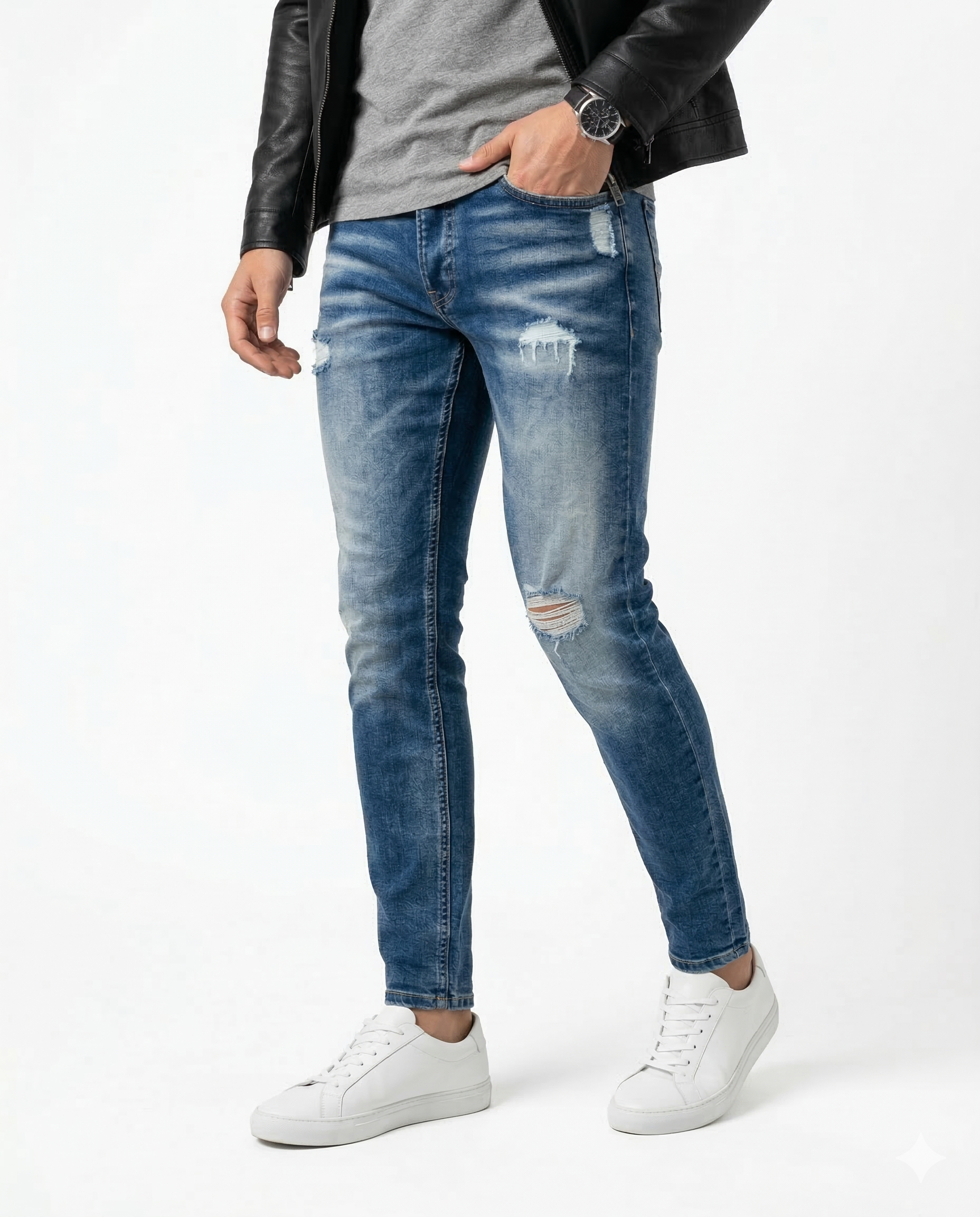 Мъжки сини вталени дънки (slim fit) с износен ефект и накъсвания