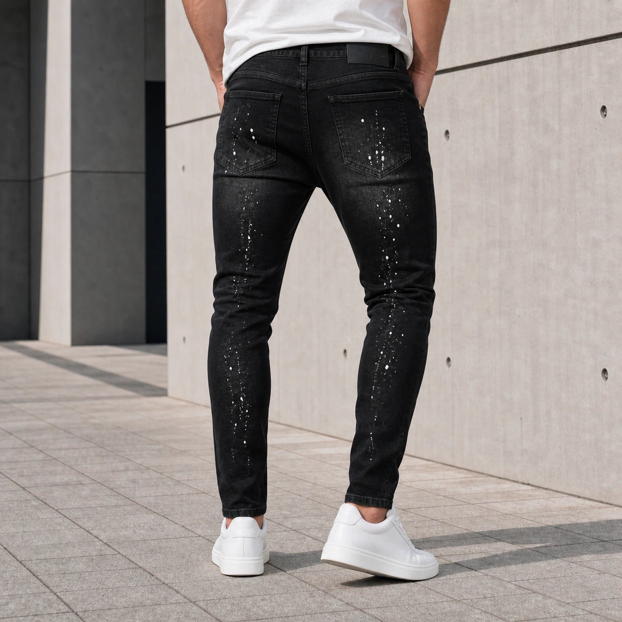 Модерни черни мъжки дънки със скъсан ефект и пръски - Longjeans3 lifestyle back