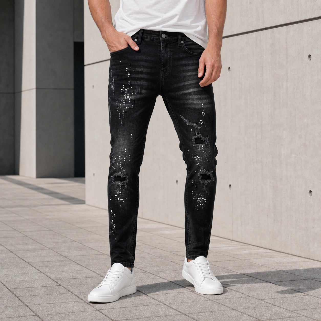 Модерни черни мъжки дънки със скъсан ефект и пръски - Longjeans3 lifestyle front