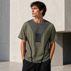 Масленозелена мъжка тениска с тъмен джоб акцент - Shirt1 lifestyle front