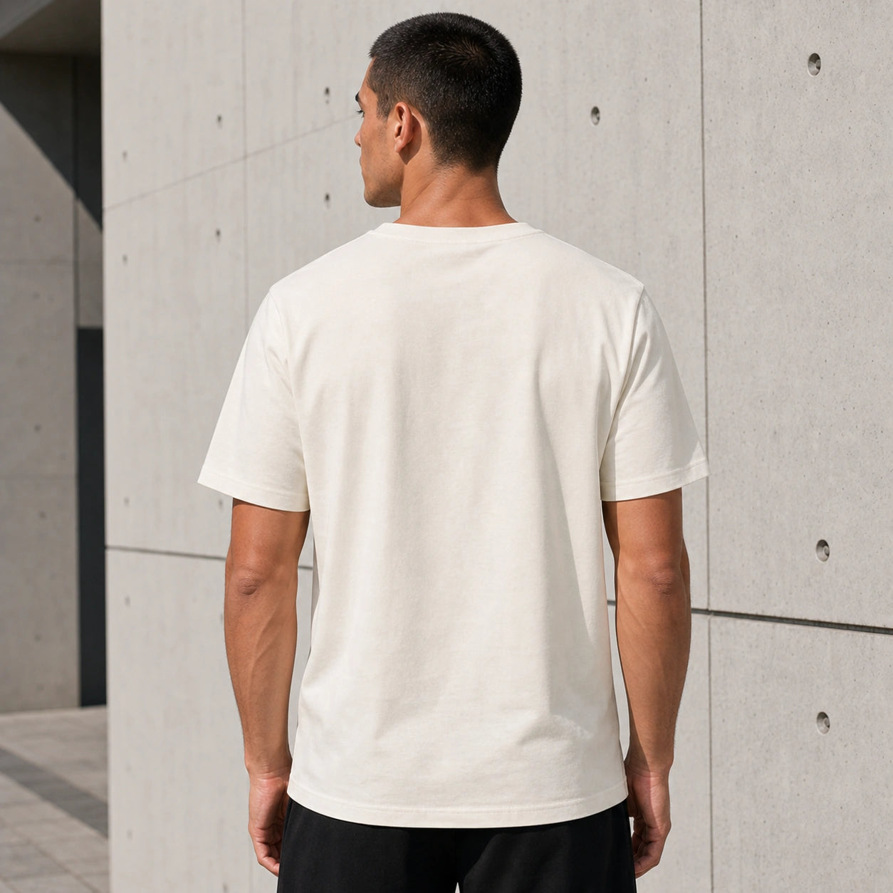 Стилна мъжка тениска с минималистичен дизайн - Shirt15 lifestyle back