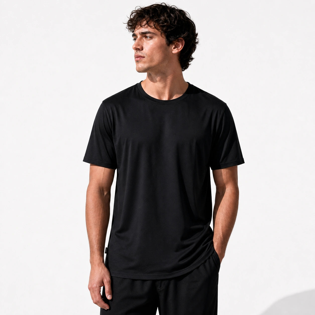 Стилна мъжка тениска с изчистен дизайн - Shirt3 studio