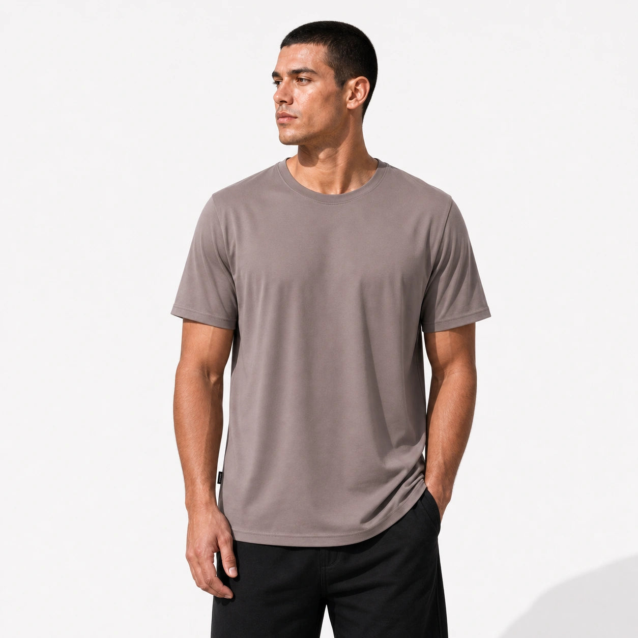 Стилна мъжка тениска с изчистен дизайн - Shirt4 studio