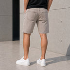 Мъжки светлосиви къси дънки с изчистен дизайн - Shortjeans4 lifestyle back