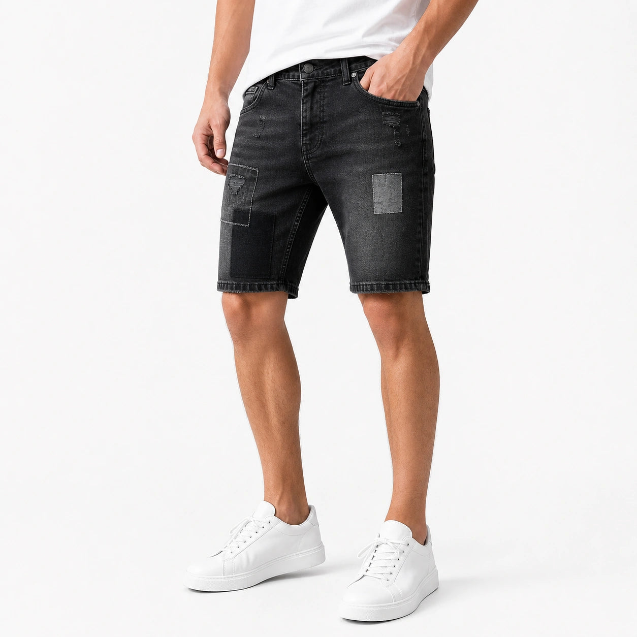 Черни мъжки къси дънки с декоративни кръпки - Shortjeans9 studio front