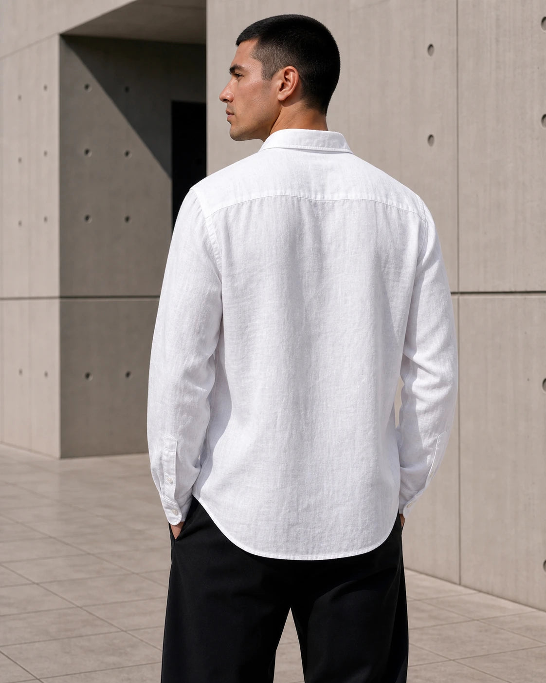 Стилна мъжка ленена риза с дълъг ръкав - WhiteLinenShirt lifestyle back