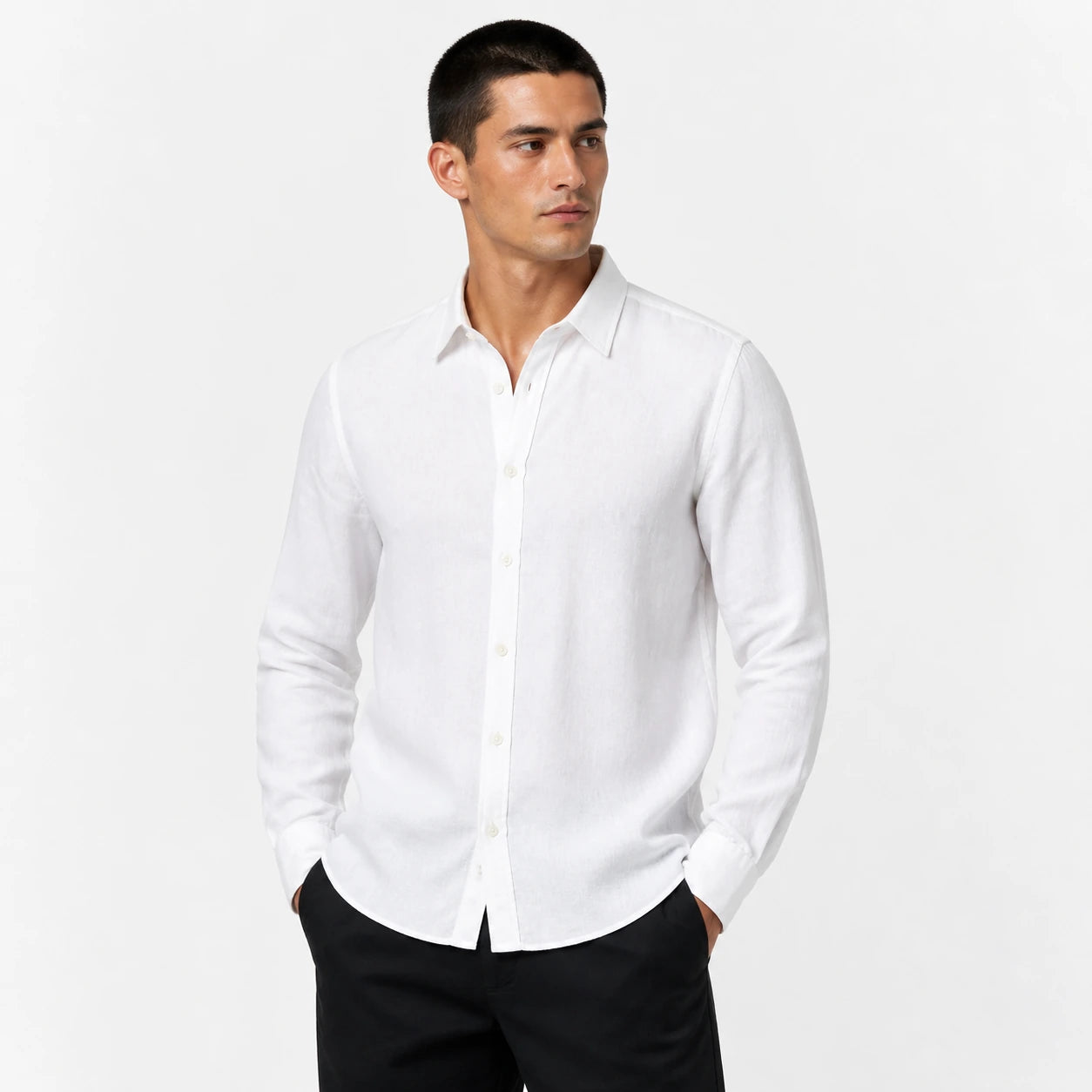 Стилна мъжка ленена риза с дълъг ръкав - WhiteLinenShirt studio front